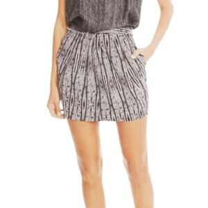 L'AGENCE Mini Skirt Size 2 Stella Bubble Gray Black‎ Zip Closure